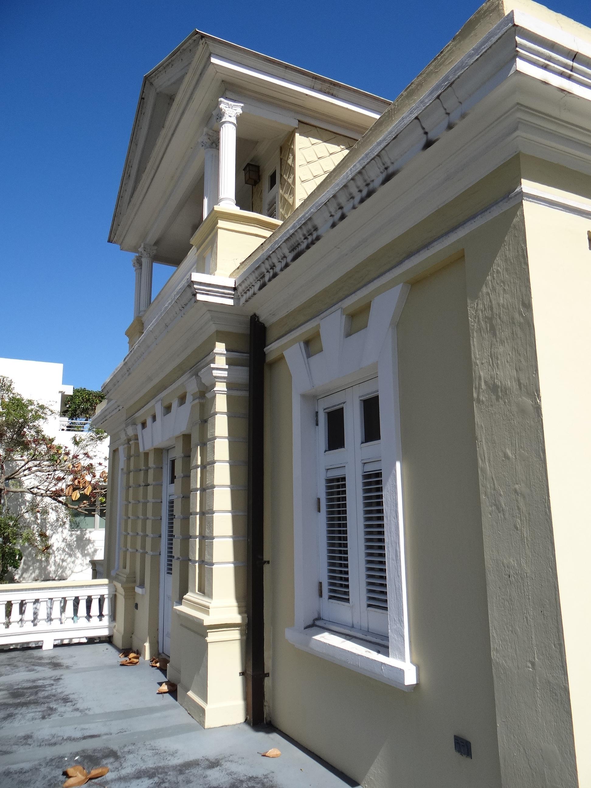 Casa La Giralda - Avenida Miramar, esquina calle Marti 651 - San Juan (Miramar) - 2014 00042